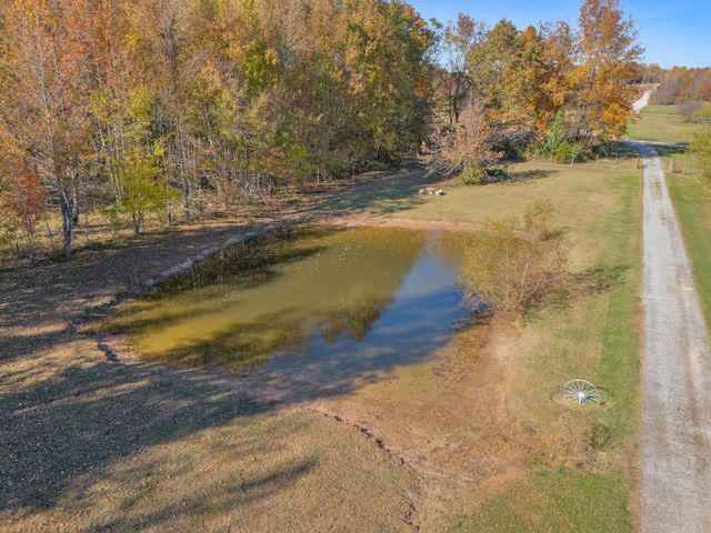 1325 Lost Country Dr, Springfield, TN 37172