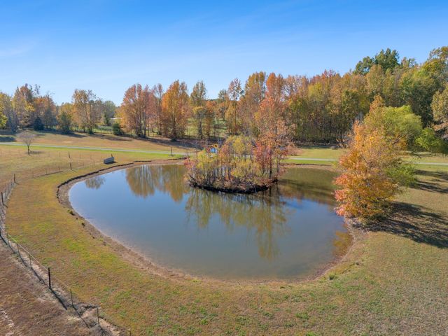 1325 Lost Country Dr, Springfield, TN 37172