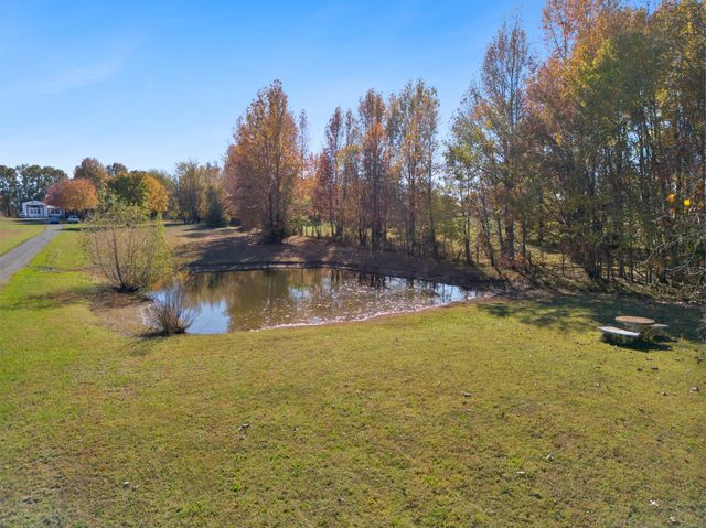 1325 Lost Country Dr, Springfield, TN 37172