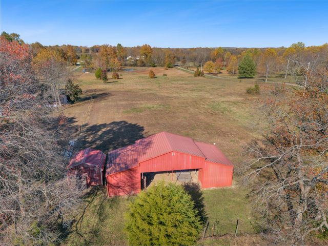1325 Lost Country Dr, Springfield, TN 37172