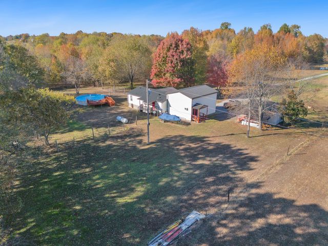 1325 Lost Country Dr, Springfield, TN 37172