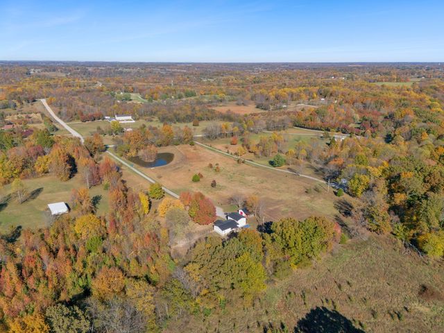 1325 Lost Country Dr, Springfield, TN 37172