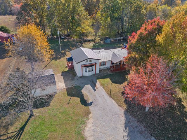 1325 Lost Country Dr, Springfield, TN 37172