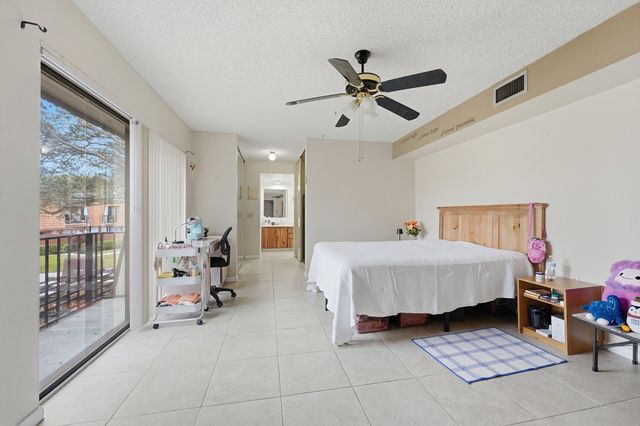 933 9th Lane A, Greenacres, FL 33463