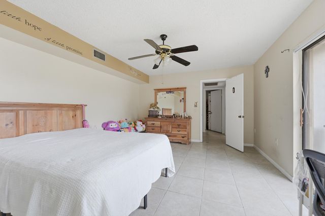 933 9th Lane A, Greenacres, FL 33463