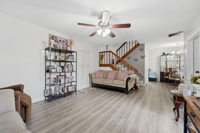 933 9th Lane A, Greenacres, FL 33463