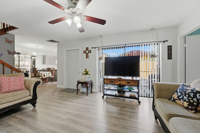 933 9th Lane A, Greenacres, FL 33463