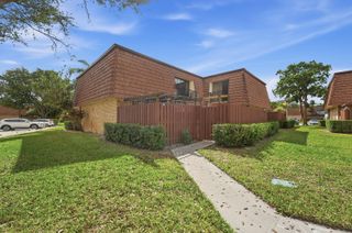 933 9th Lane A, Greenacres, FL 33463