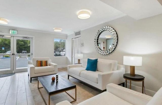 2560 S Ocean Boulevard 518, Palm Beach, FL 33480