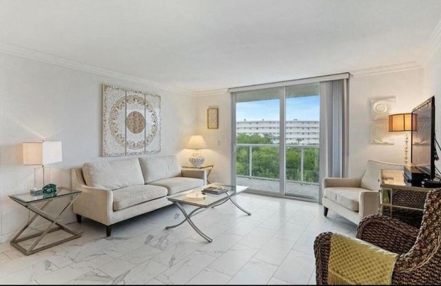 2560 S Ocean Boulevard 518, Palm Beach, FL 33480