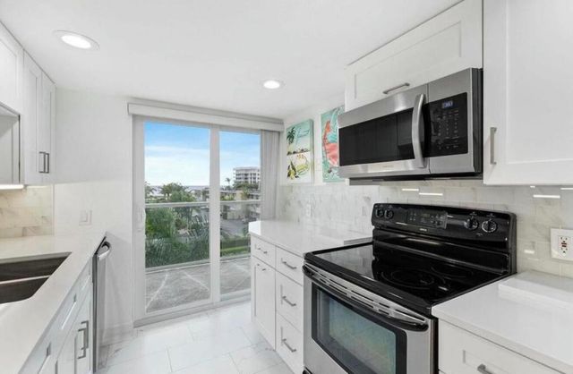 2560 S Ocean Boulevard 518, Palm Beach, FL 33480