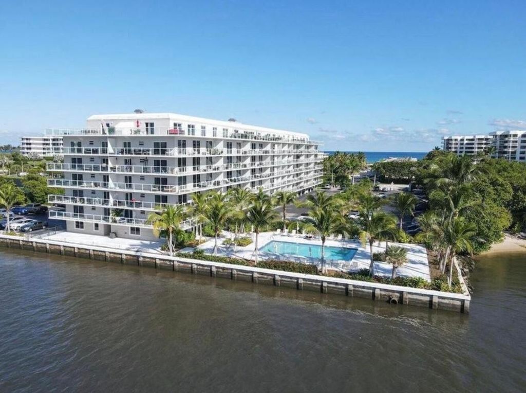 2560 S Ocean Boulevard 518, Palm Beach, FL 33480