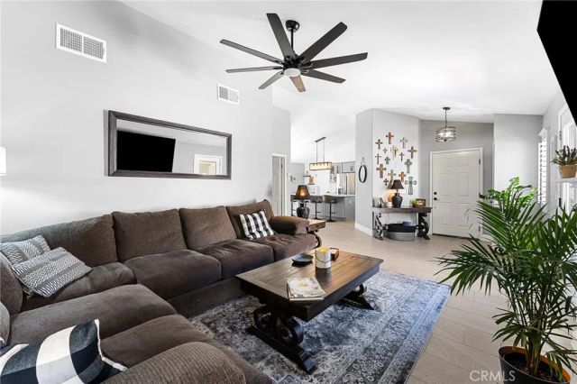 23977 Via Astuto, Murrieta, CA 92562