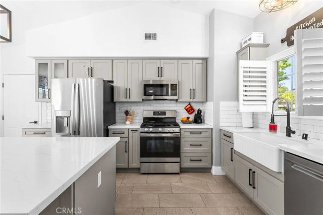 23977 Via Astuto, Murrieta, CA 92562