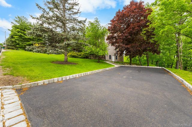 35 Pyngyp Road, Stony Point, NY 10980