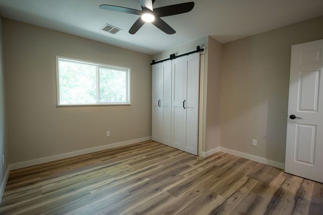 1955 VZ County Road 2144, Wills Point, TX 75169