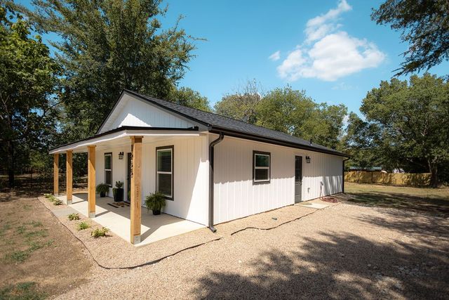 1955 VZ County Road 2144, Wills Point, TX 75169
