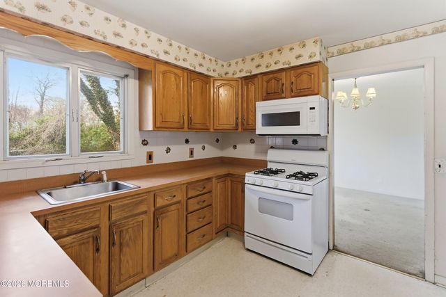 813 Roseld Avenue, Ocean Twp, NJ 07712