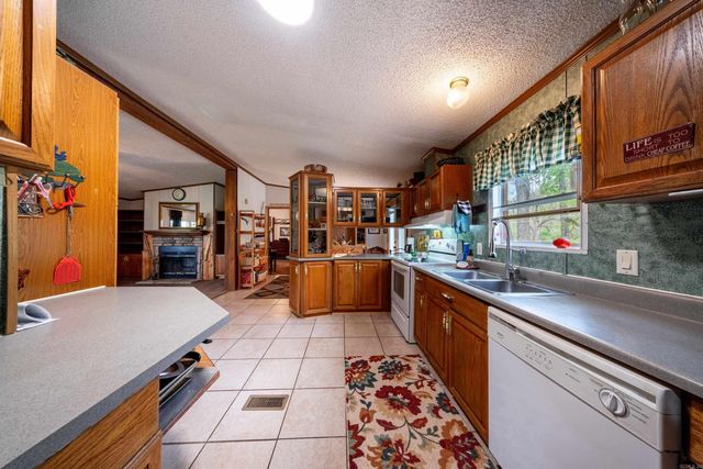 681 Jellon Drive, Mountain View, AR 72560