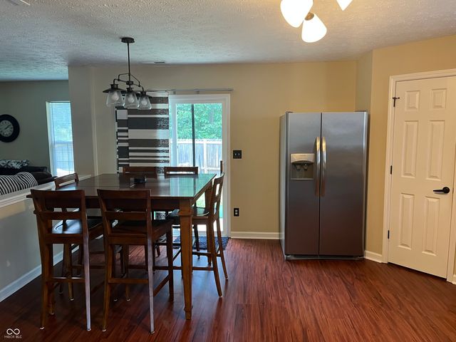 6818 Decatur Ridge, Indianapolis, IN 46221