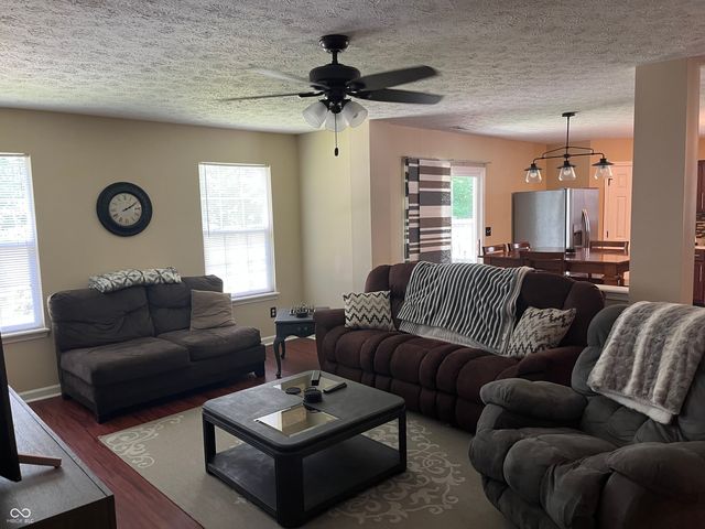 6818 Decatur Ridge, Indianapolis, IN 46221