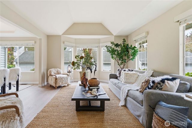 4222 144th Lane SE, Bellevue, WA 98006