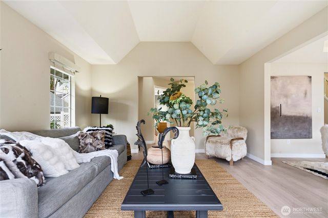 4222 144th Lane SE, Bellevue, WA 98006