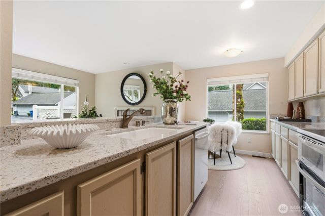 4222 144th Lane SE, Bellevue, WA 98006