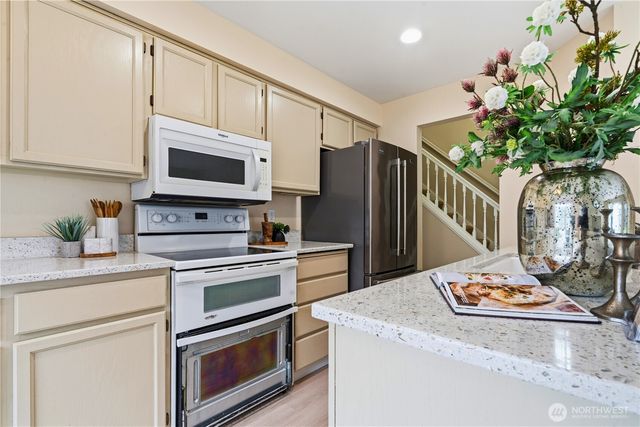 4222 144th Lane SE, Bellevue, WA 98006