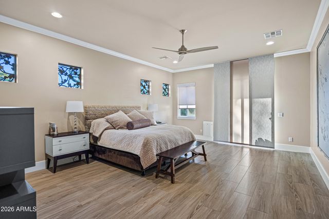 355 E MARYLAND Avenue, Phoenix, AZ 85012