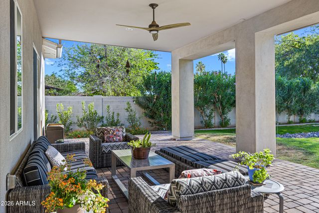 355 E MARYLAND Avenue, Phoenix, AZ 85012