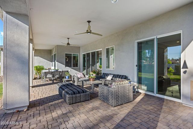 355 E MARYLAND Avenue, Phoenix, AZ 85012