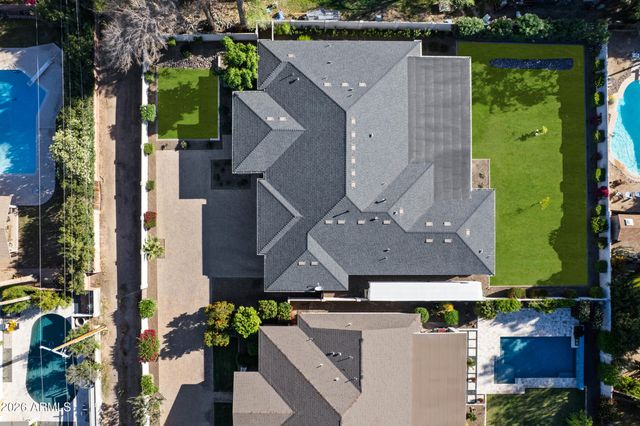 355 E MARYLAND Avenue, Phoenix, AZ 85012