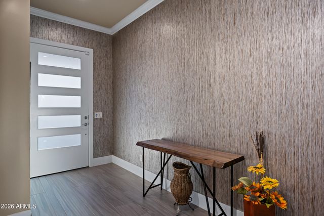 355 E MARYLAND Avenue, Phoenix, AZ 85012