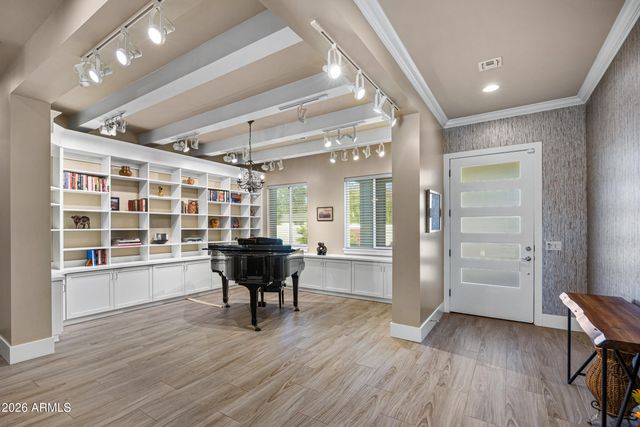 355 E MARYLAND Avenue, Phoenix, AZ 85012