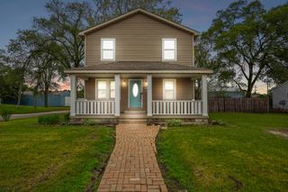 122 9th Street SW, Demotte, IN 46310