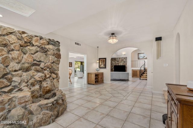 475 W Valoro Drive, Tucson, AZ 85737