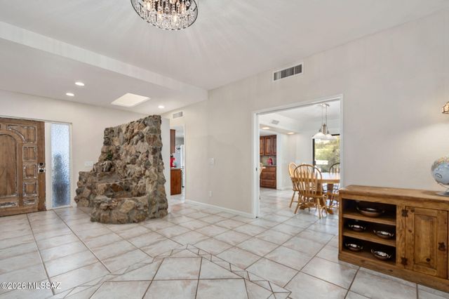 475 W Valoro Drive, Tucson, AZ 85737