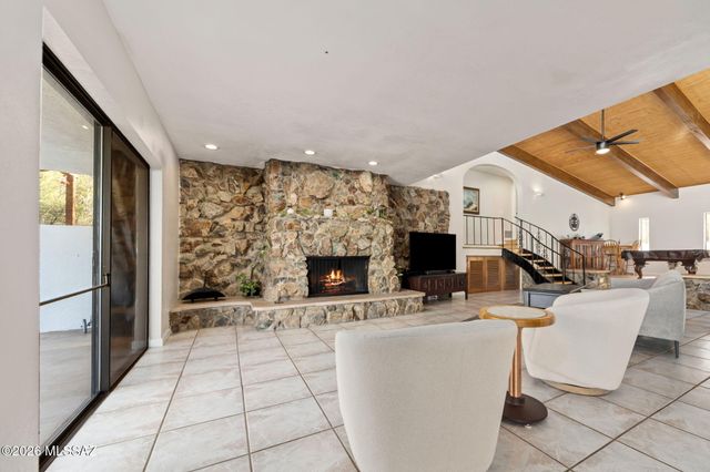 475 W Valoro Drive, Tucson, AZ 85737