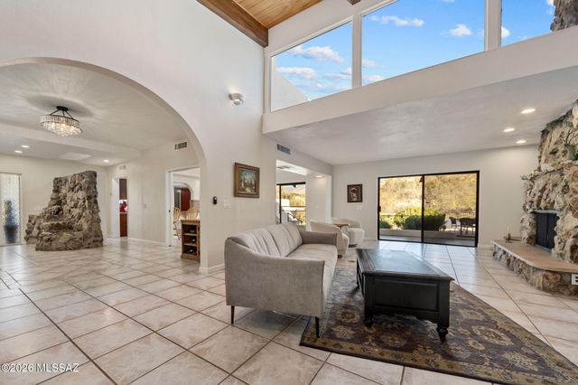 475 W Valoro Drive, Tucson, AZ 85737