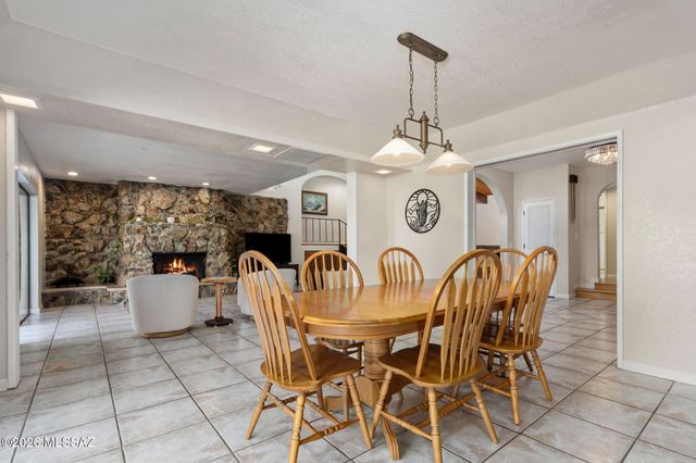 475 W Valoro Drive, Tucson, AZ 85737