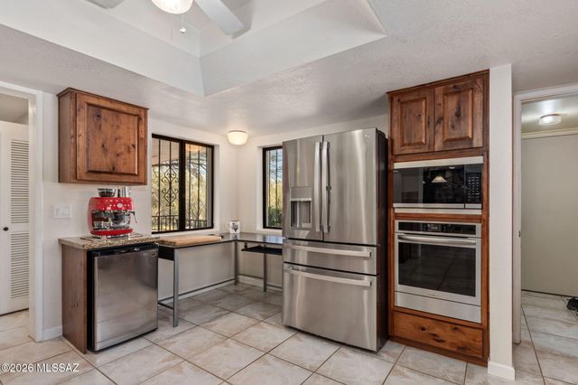 475 W Valoro Drive, Tucson, AZ 85737