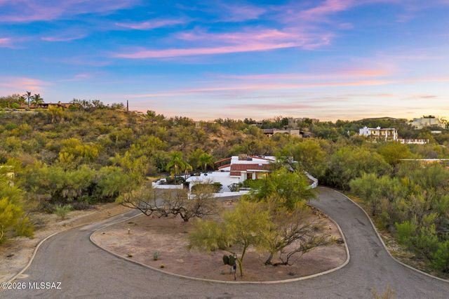 475 W Valoro Drive, Tucson, AZ 85737