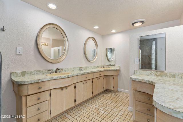 475 W Valoro Drive, Tucson, AZ 85737