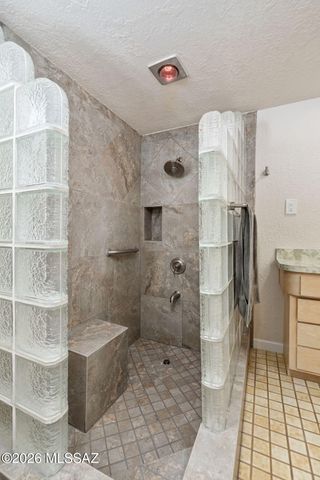 475 W Valoro Drive, Tucson, AZ 85737