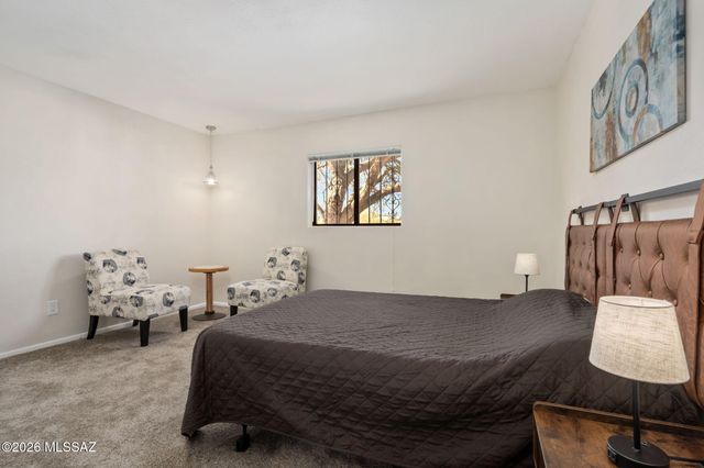 475 W Valoro Drive, Tucson, AZ 85737