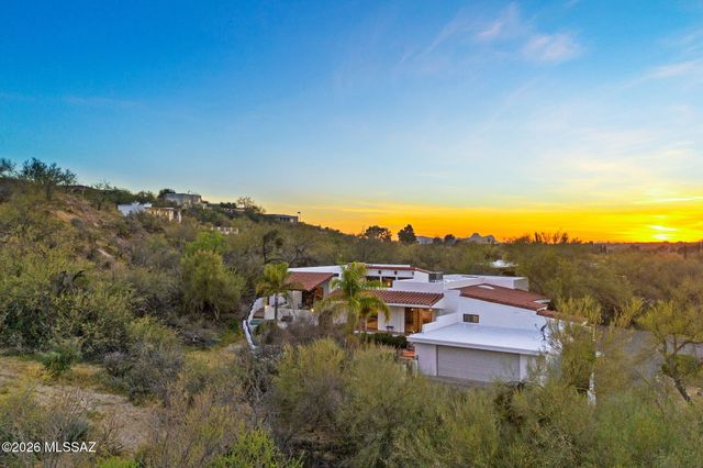 475 W Valoro Drive, Tucson, AZ 85737