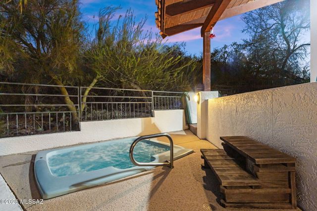 475 W Valoro Drive, Tucson, AZ 85737