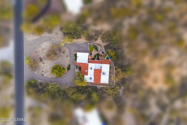 475 W Valoro Drive, Tucson, AZ 85737