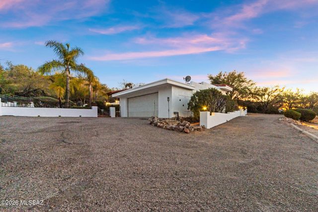 475 W Valoro Drive, Tucson, AZ 85737